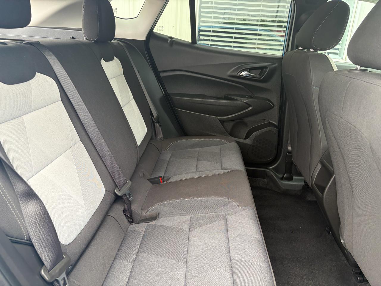 Chevrolet Trax FWD 4dr LS 2025