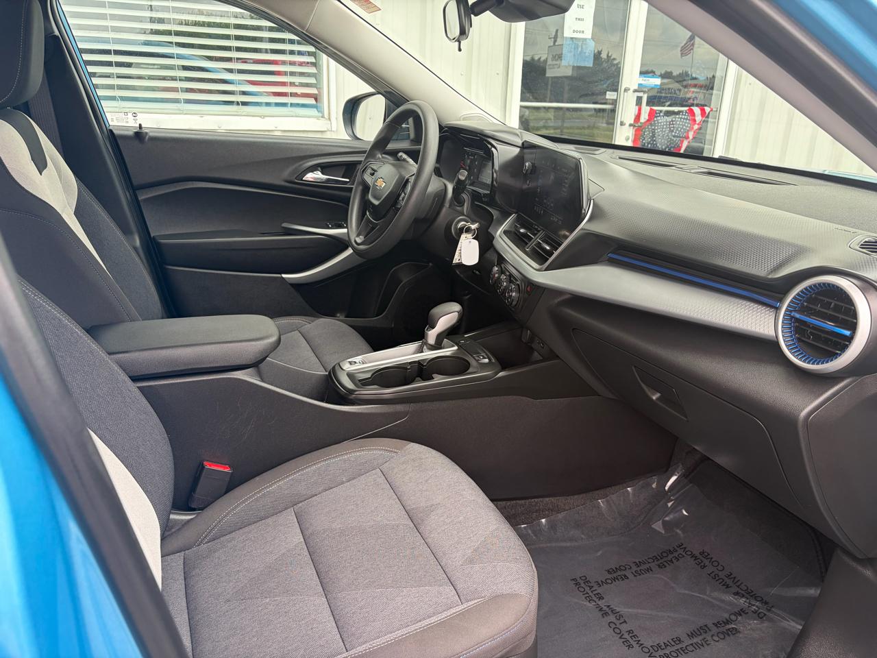 Chevrolet Trax FWD 4dr LS 2025