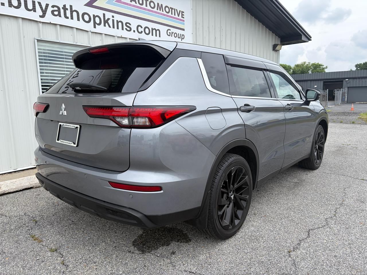 Mitsubishi Outlander SE FWD *Ltd Avail* 2022