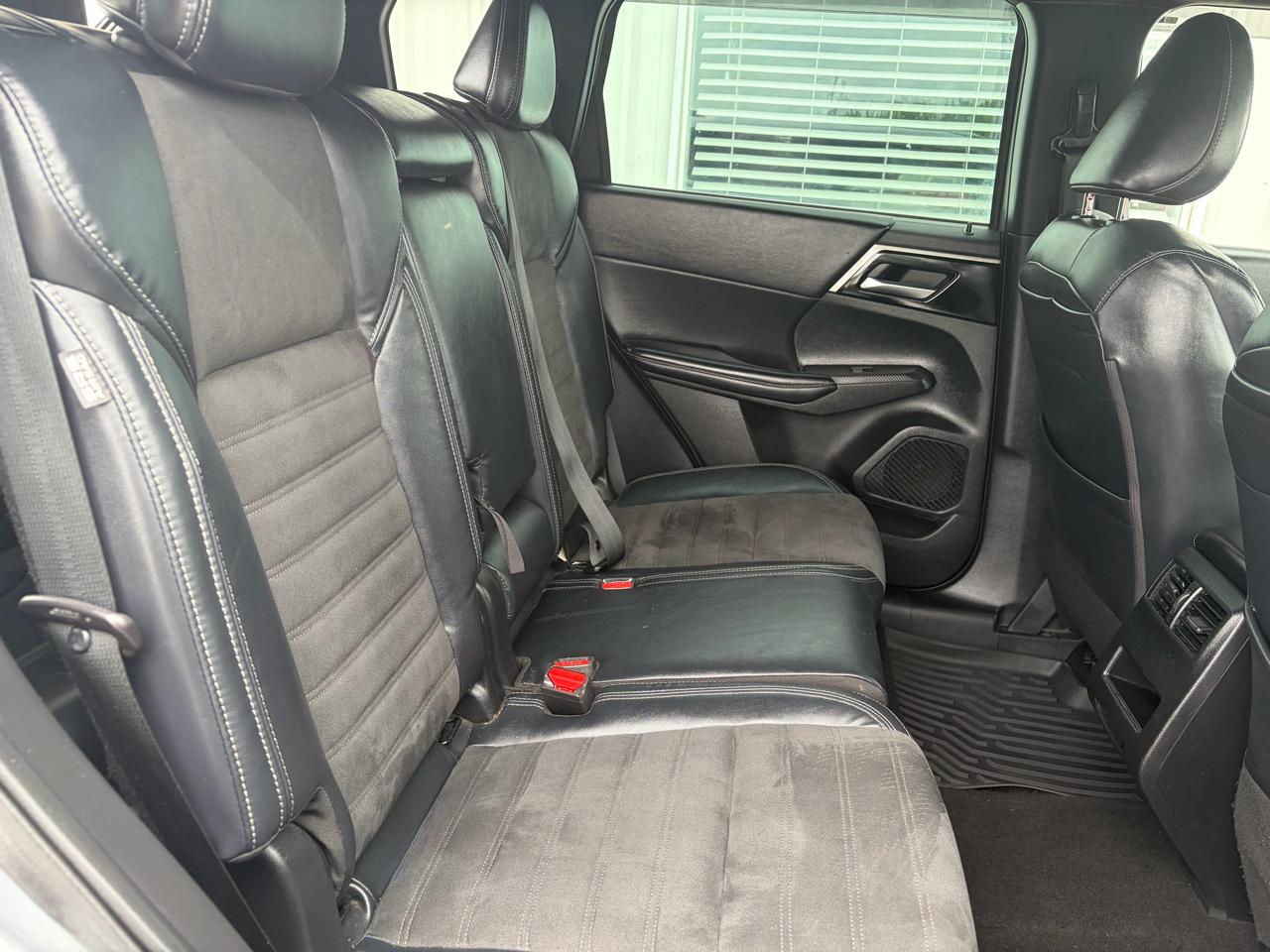 Mitsubishi Outlander SE FWD *Ltd Avail* 2022