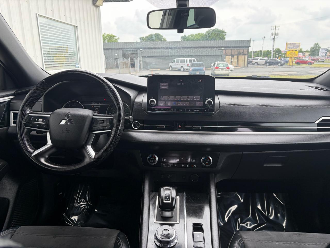 Mitsubishi Outlander SE FWD *Ltd Avail* 2022