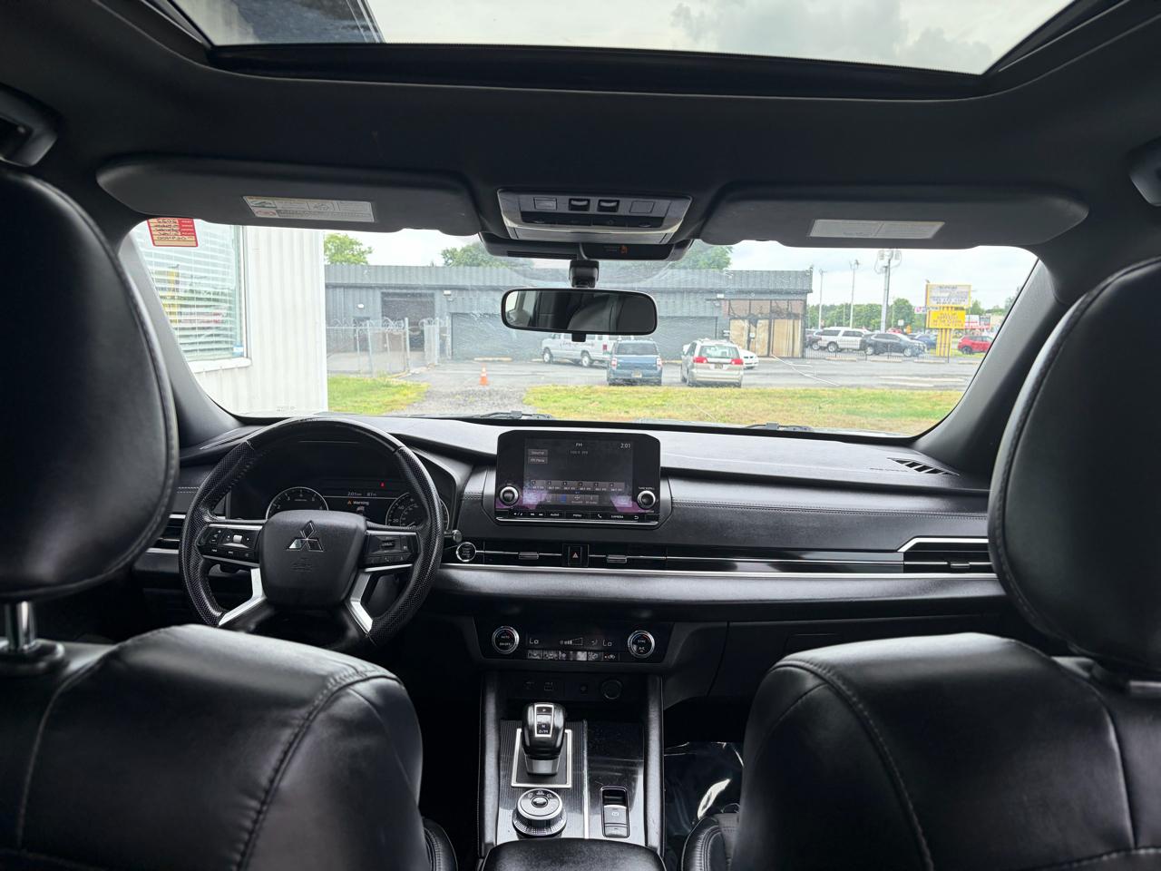 Mitsubishi Outlander SE FWD *Ltd Avail* 2022
