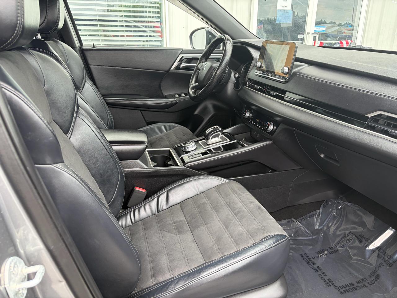 Mitsubishi Outlander SE FWD *Ltd Avail* 2022