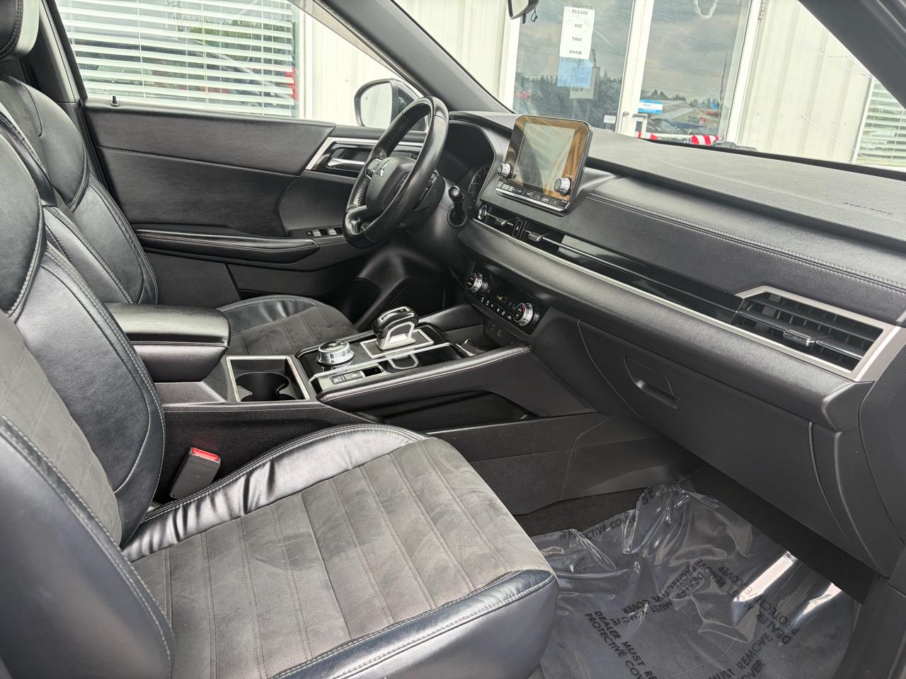 Mitsubishi Outlander SE FWD *Ltd Avail* 2022