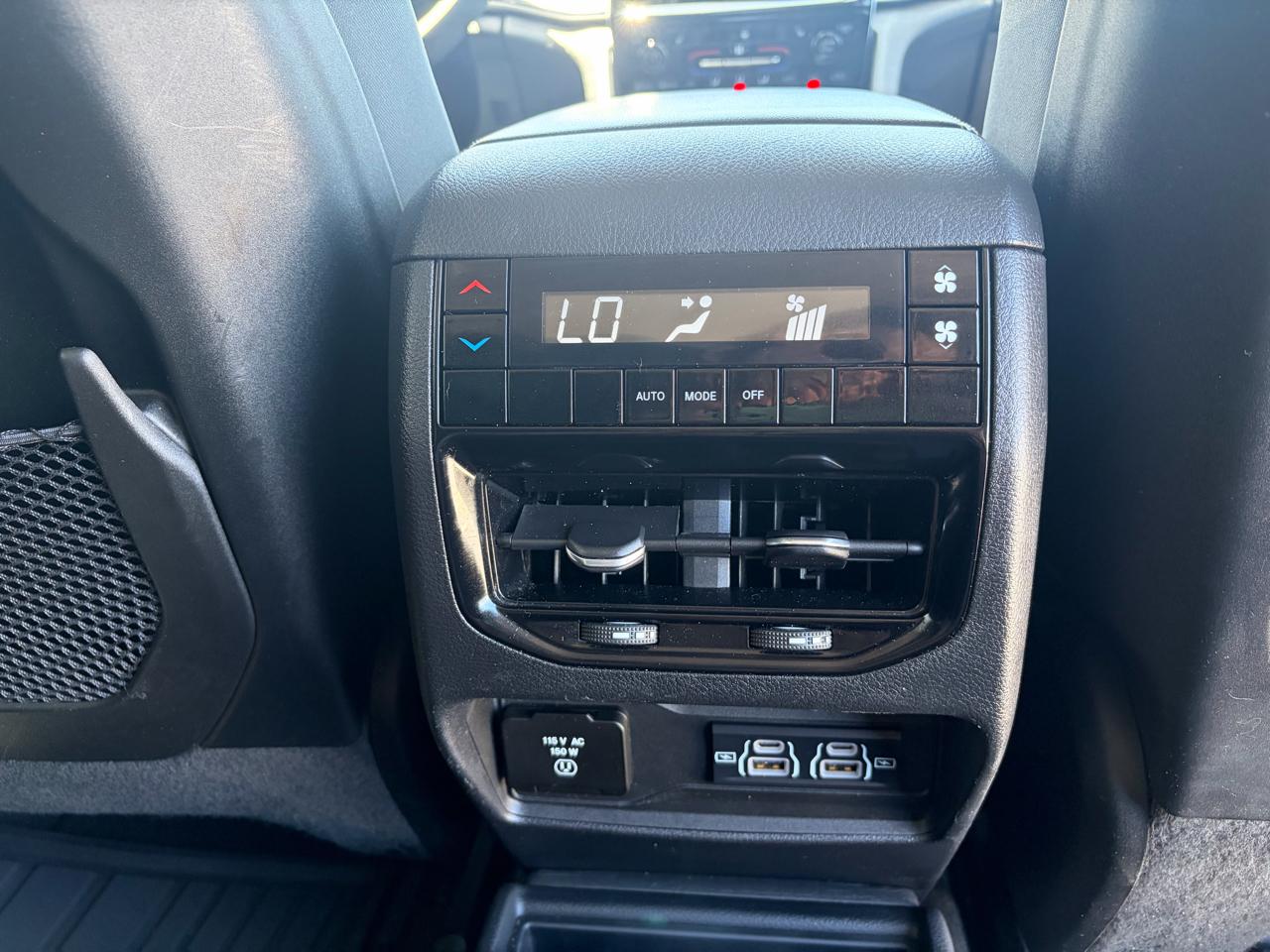 Jeep Grand Cherokee L Laredo 4x4 2023
