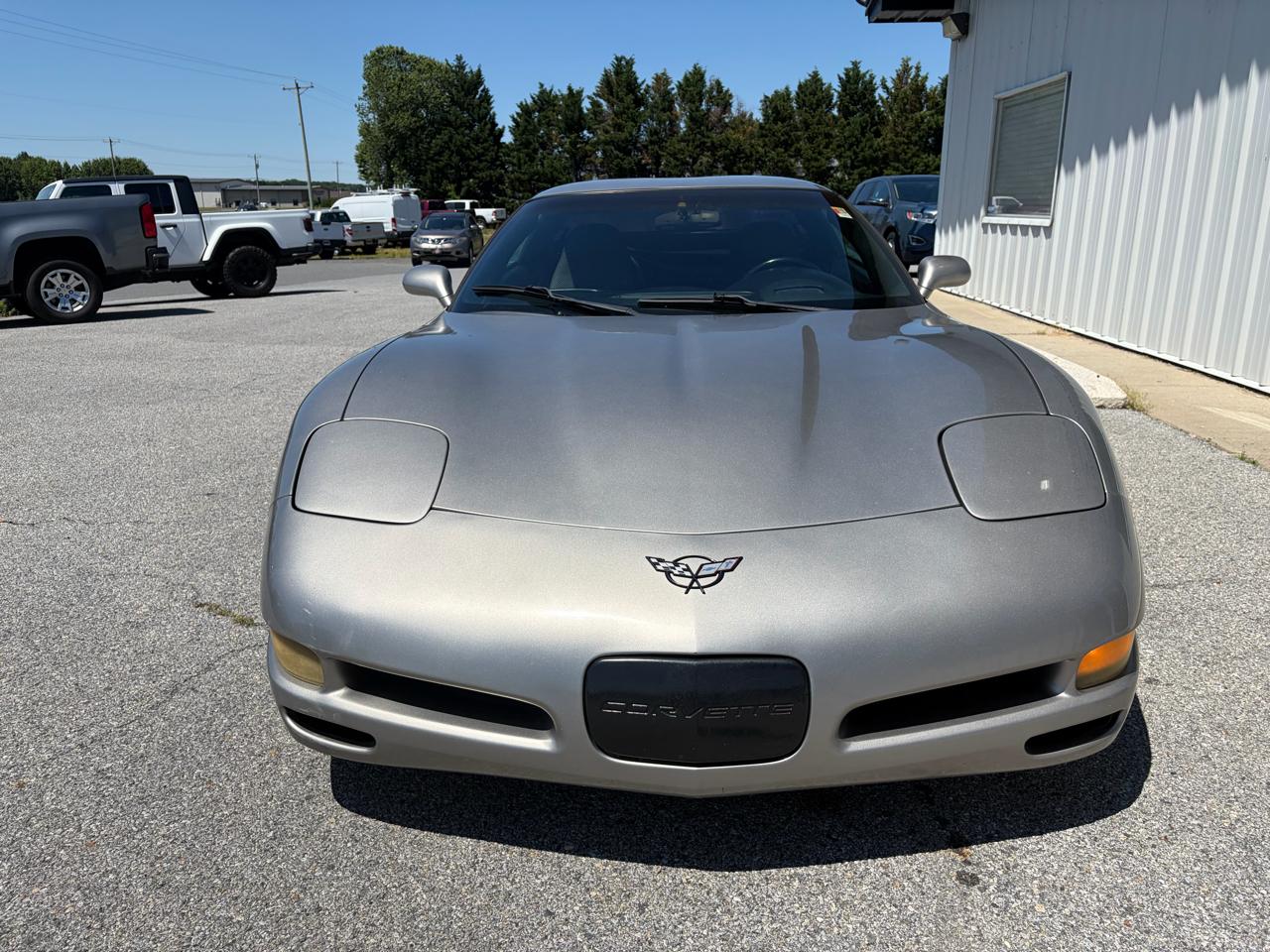 Chevrolet Corvette 2dr Cpe 2000