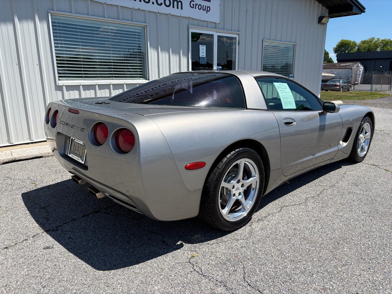 Chevrolet Corvette 2dr Cpe 2000