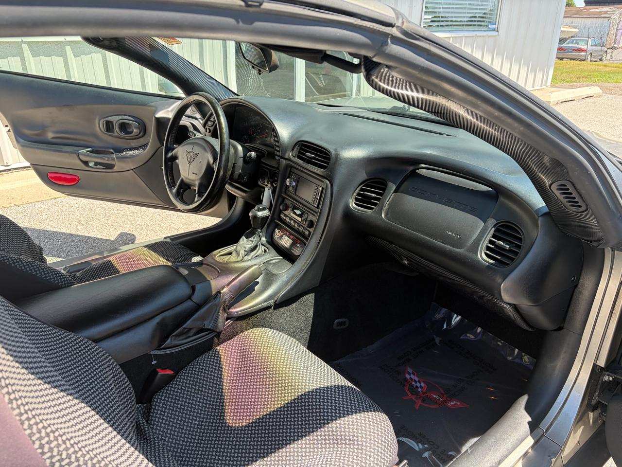 Chevrolet Corvette 2dr Cpe 2000