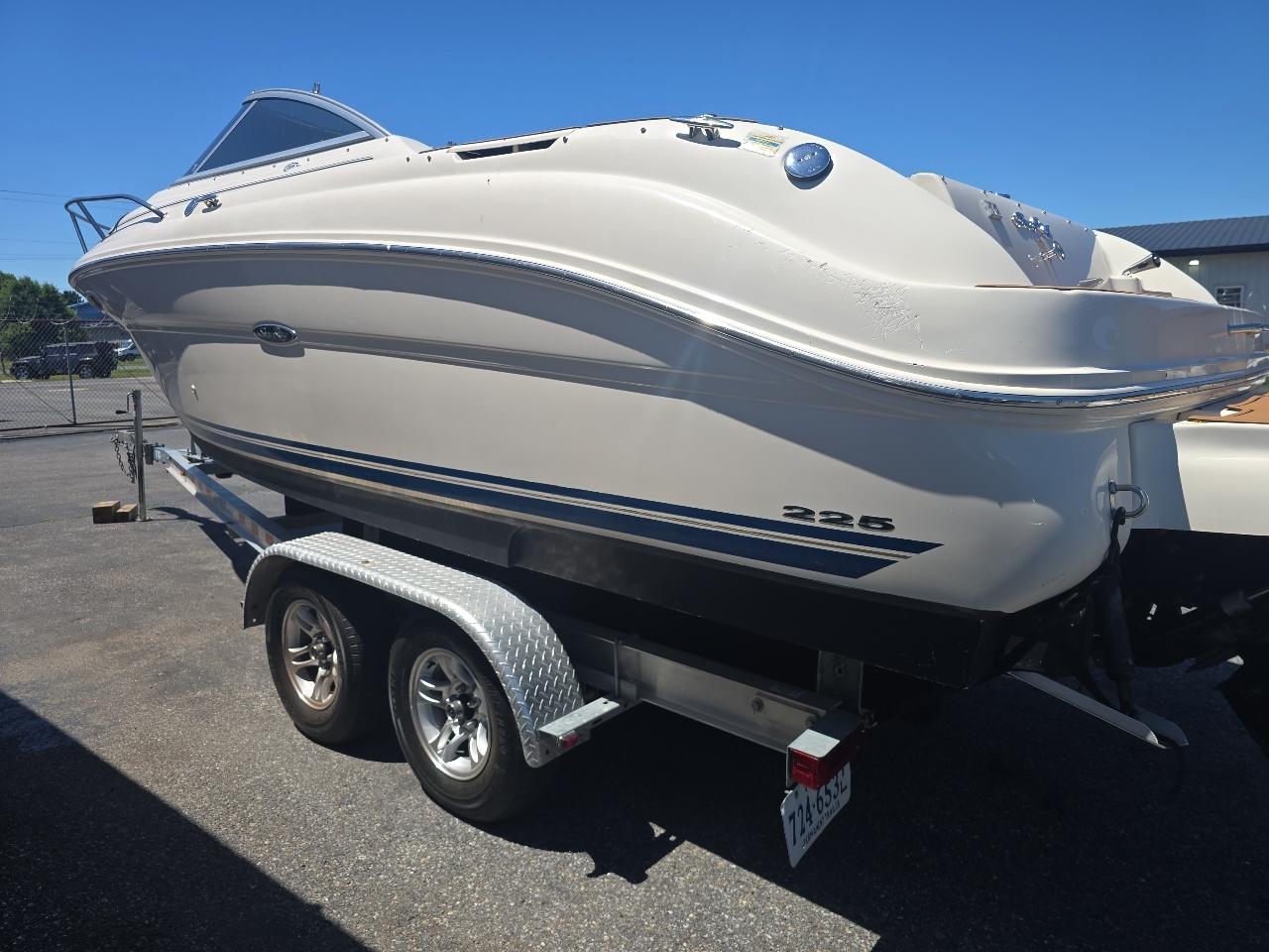 Sea Ray 235 Weekender  2002