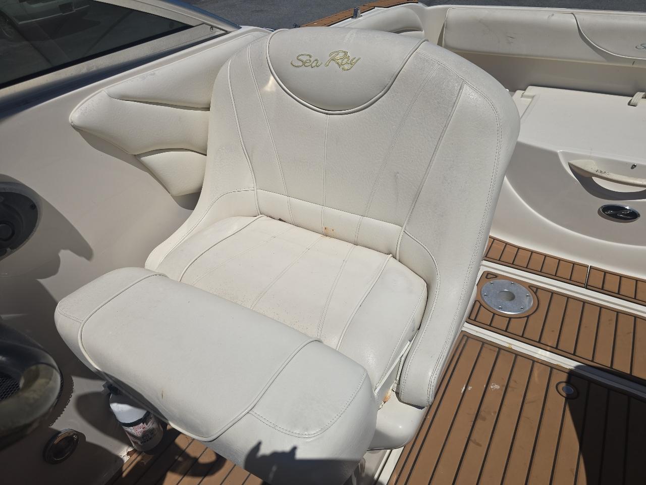 Sea Ray 235 Weekender  2002