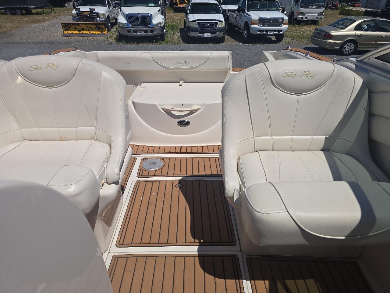 Sea Ray 235 Weekender  2002