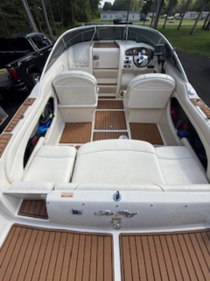 Sea Ray 235 Weekender  2002