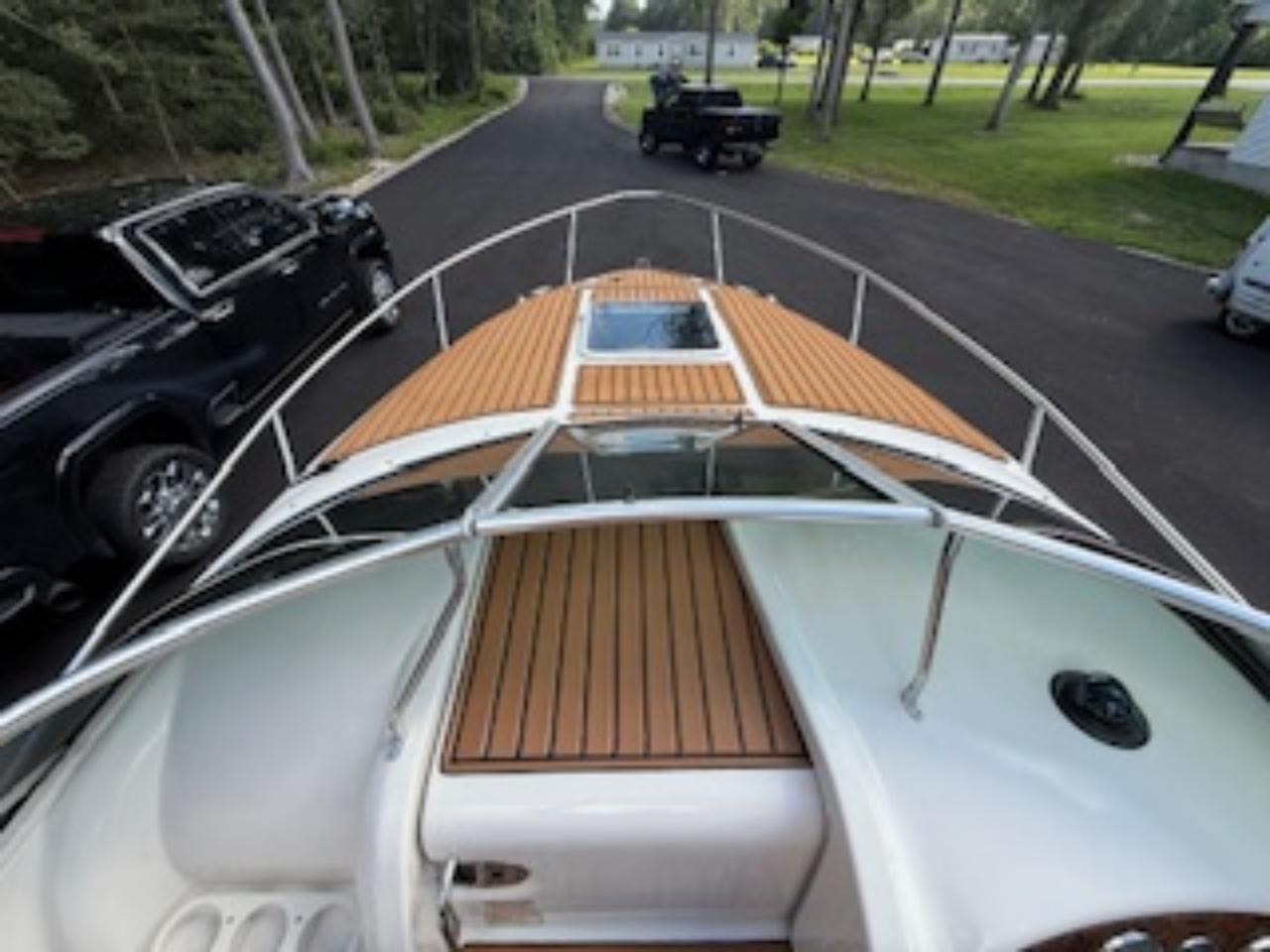 Sea Ray 235 Weekender  2002