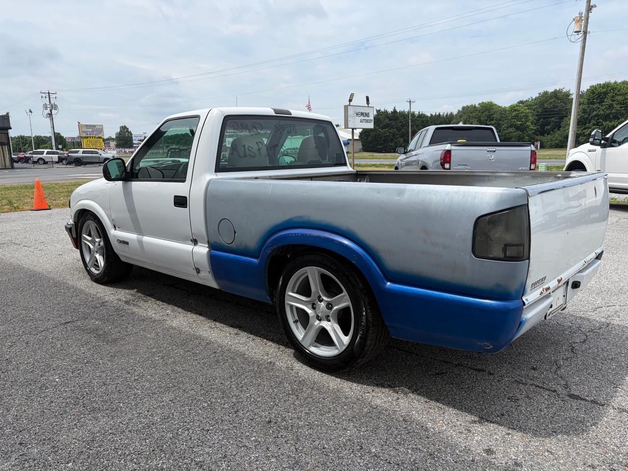 Chevrolet S-10 Reg Cab 108.3" WB 1996