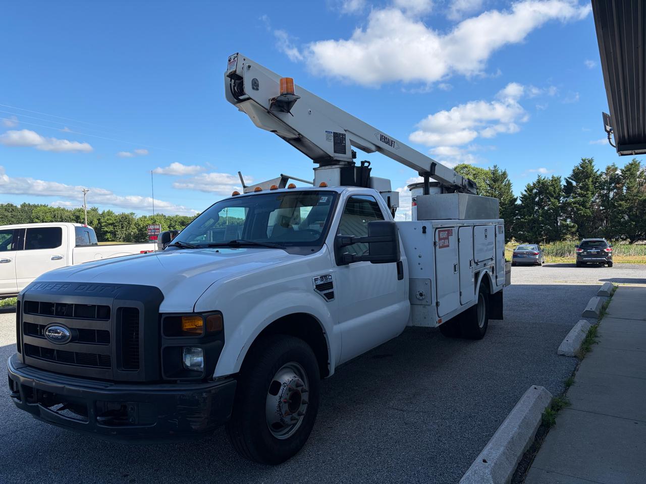 Ford Super Duty F-350 DRW 2WD Reg Cab 141" WB 60" CA XL 2008