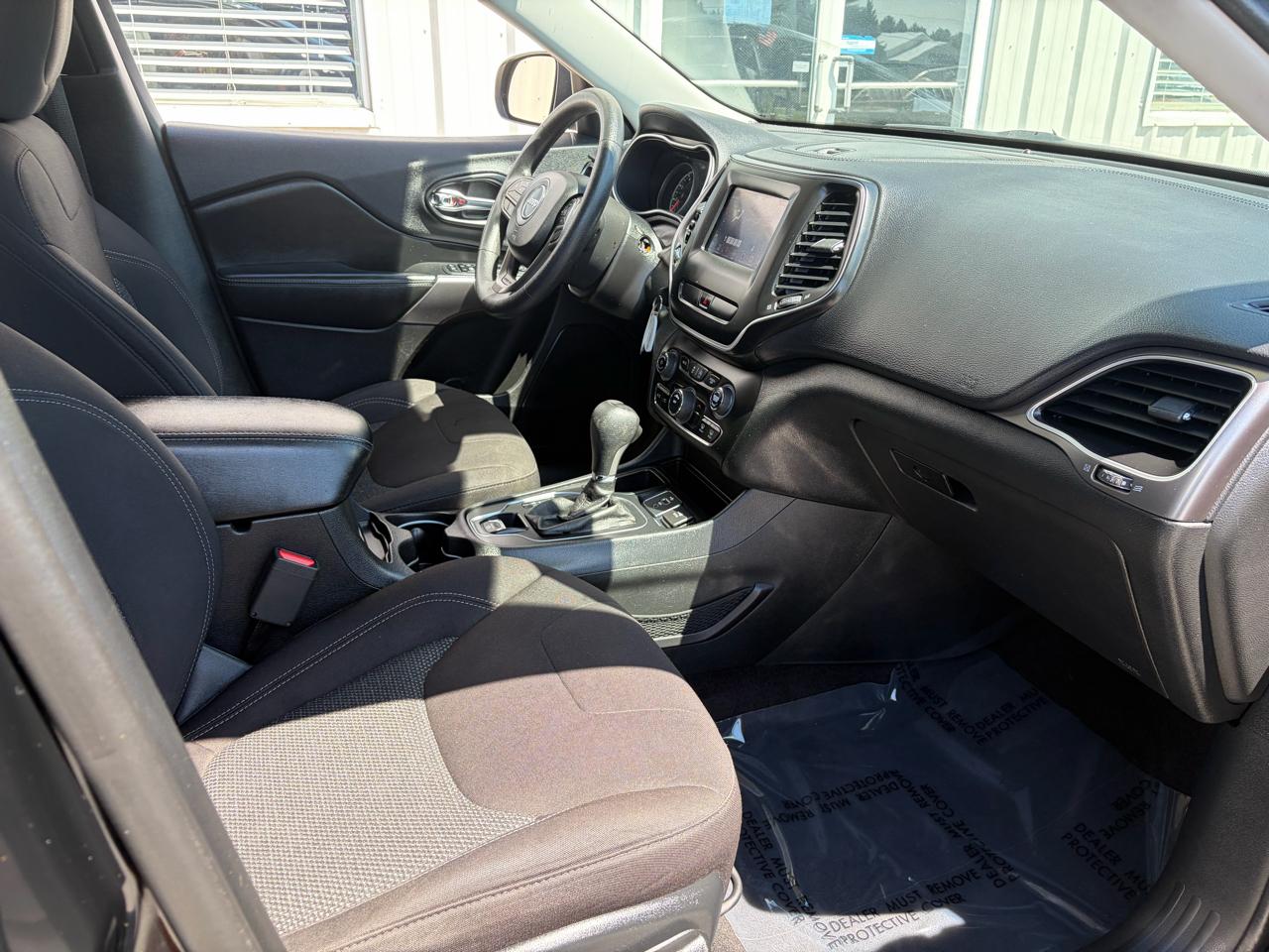 Jeep Cherokee Latitude FWD 2019
