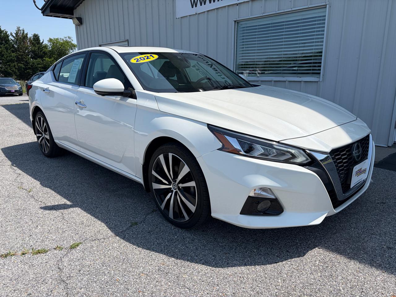 Nissan Altima 2.5 Platinum AWD Sedan 2021