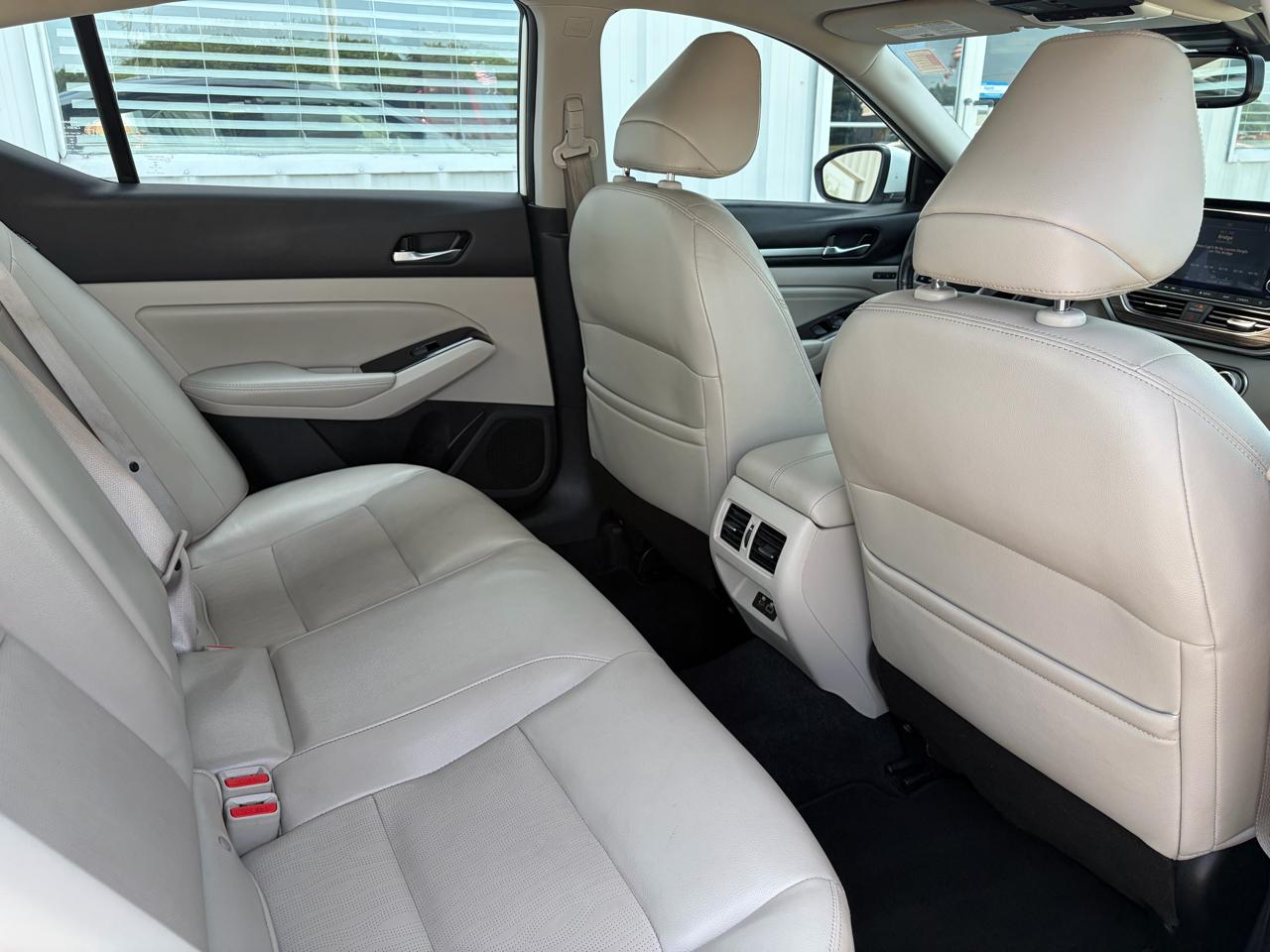 Nissan Altima 2.5 Platinum AWD Sedan 2021