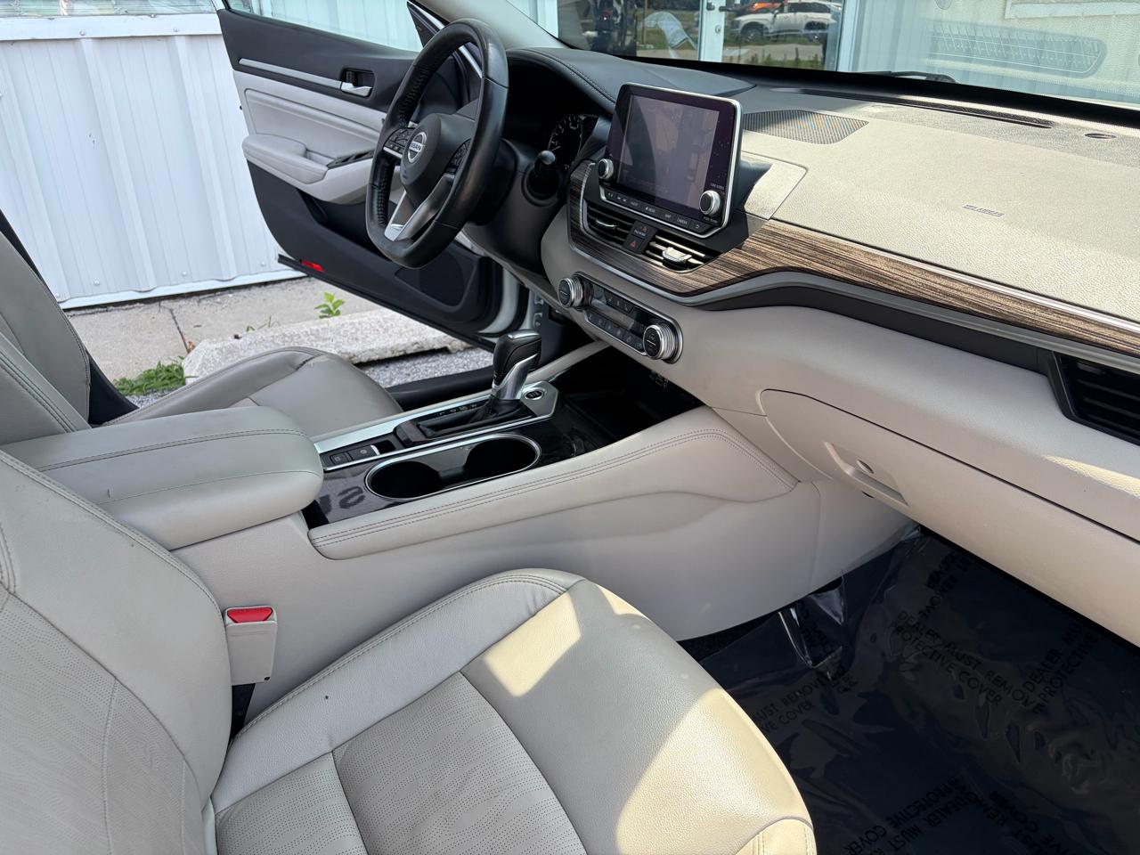 Nissan Altima 2.5 Platinum AWD Sedan 2021
