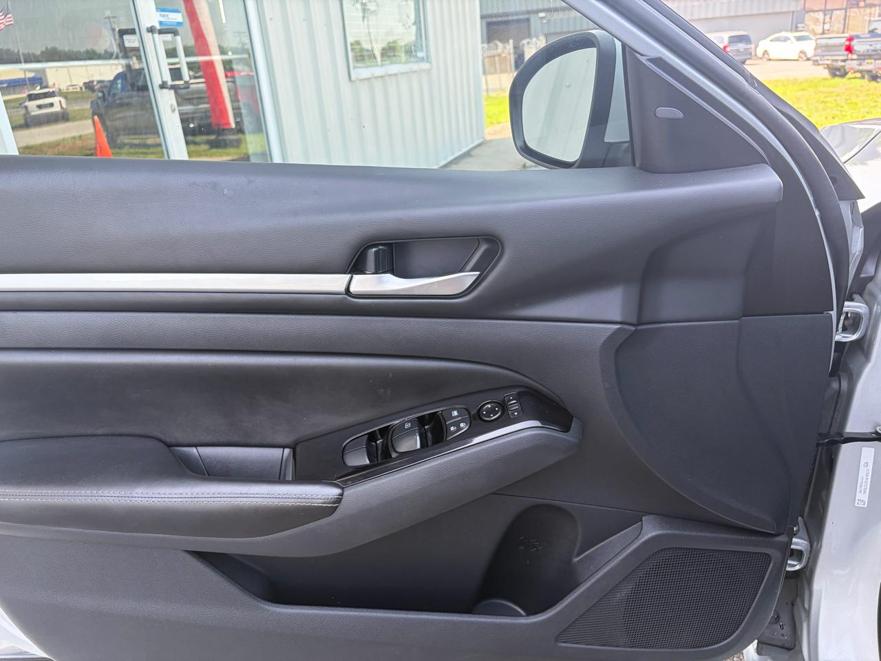 Nissan Altima 2.5 SV Sedan 2023
