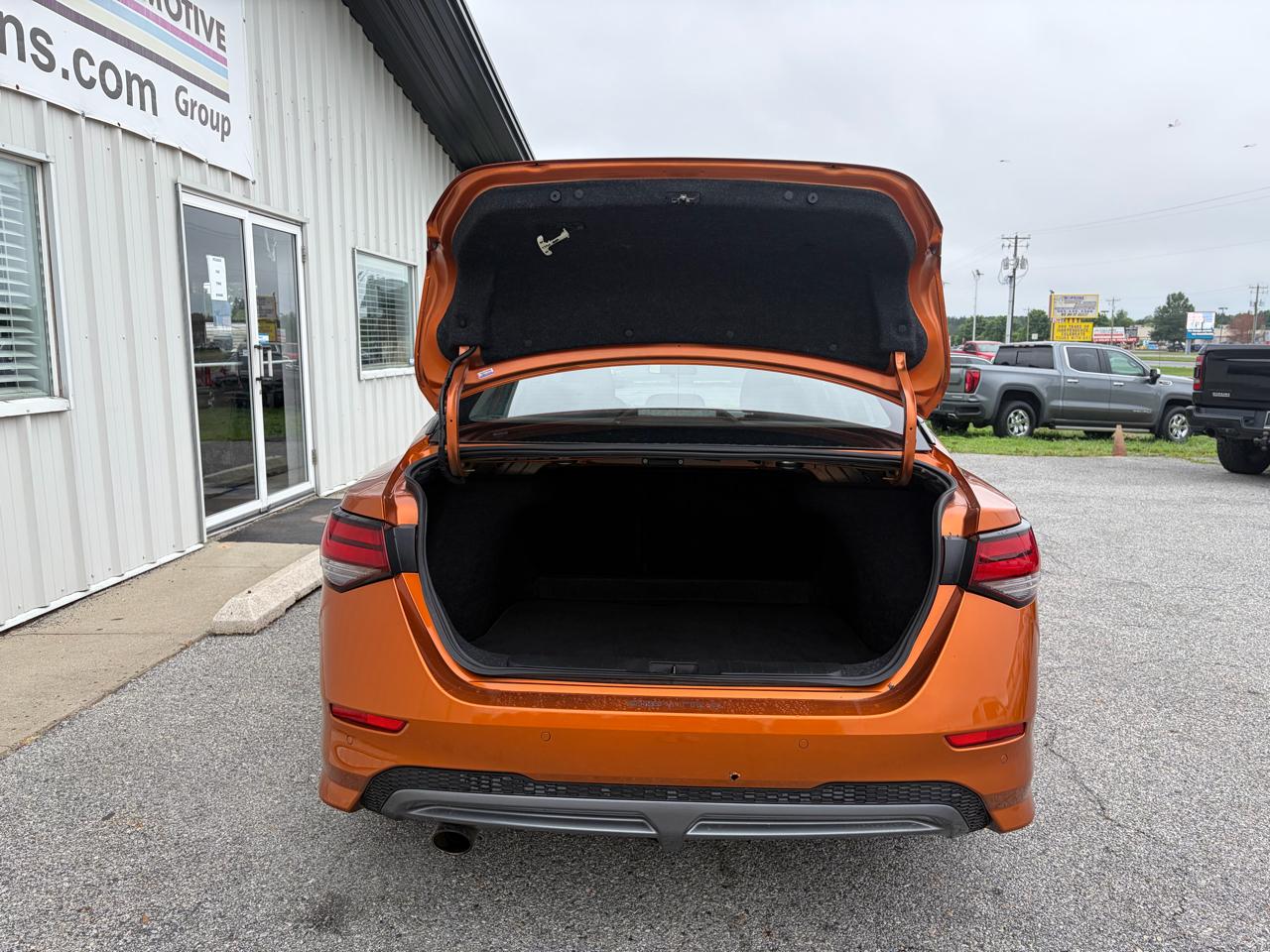 Nissan Sentra SR CVT 2021
