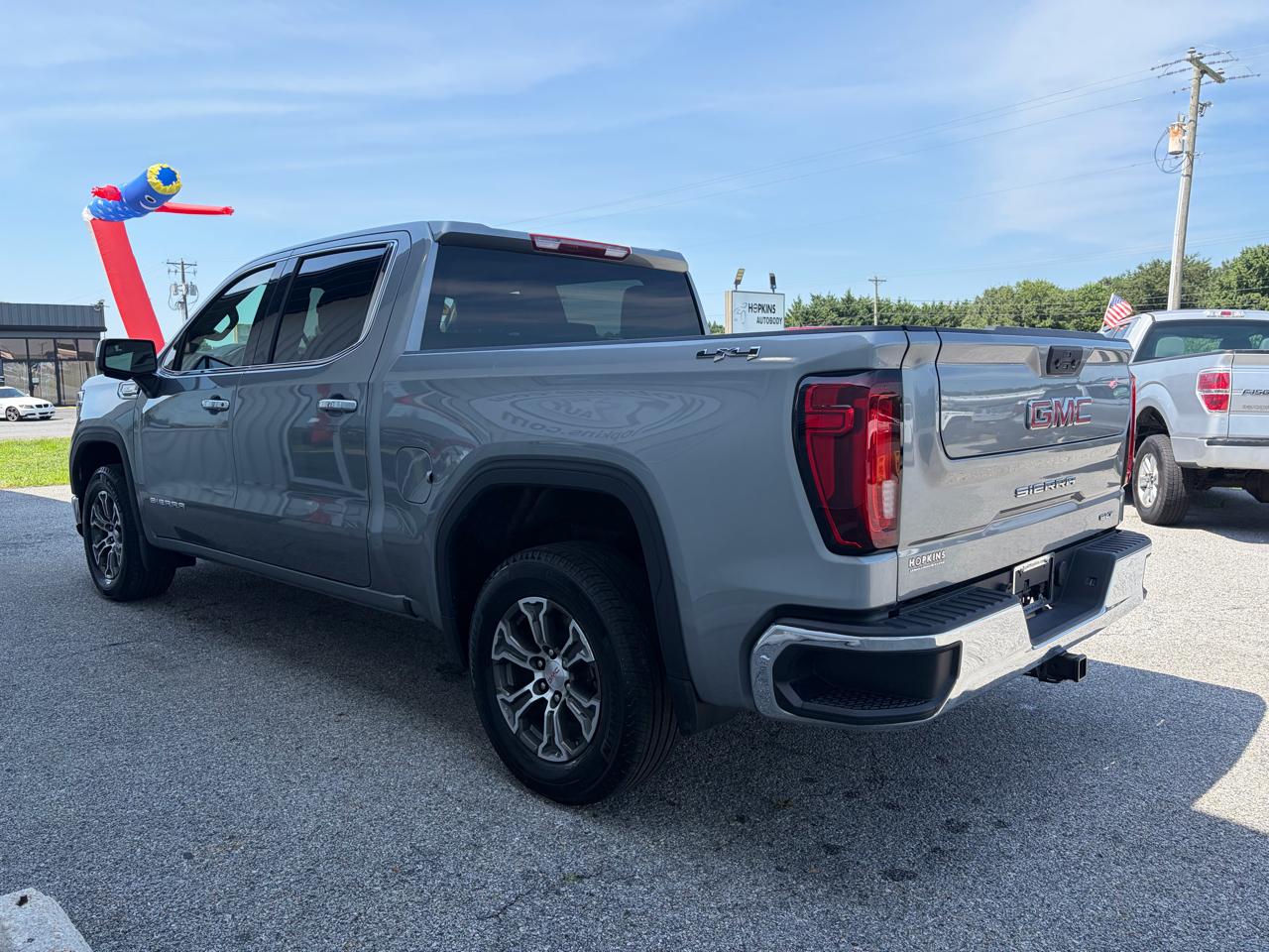 GMC Sierra 1500 4WD Crew Cab 147" SLT 2024