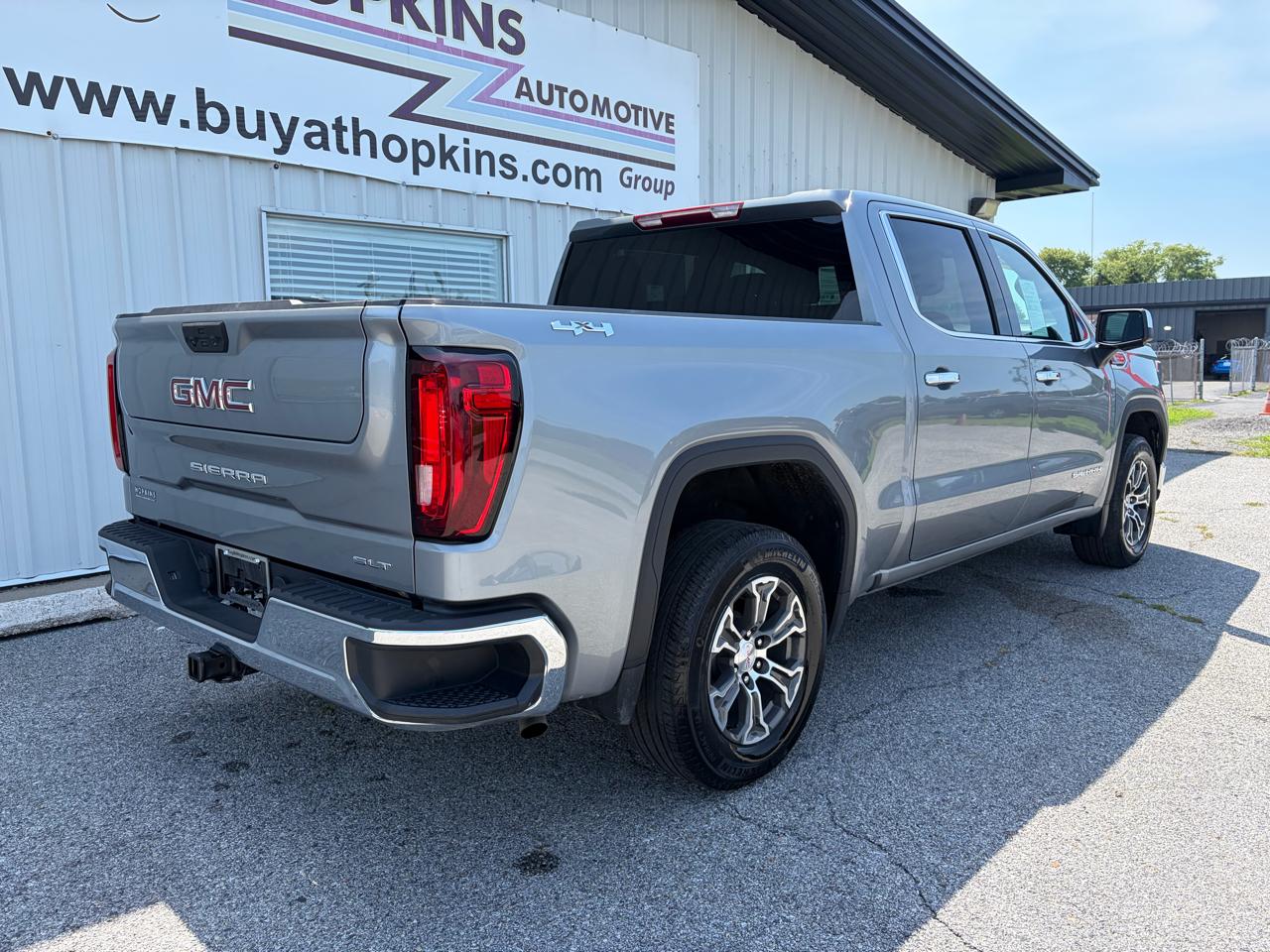 GMC Sierra 1500 4WD Crew Cab 147" SLT 2024