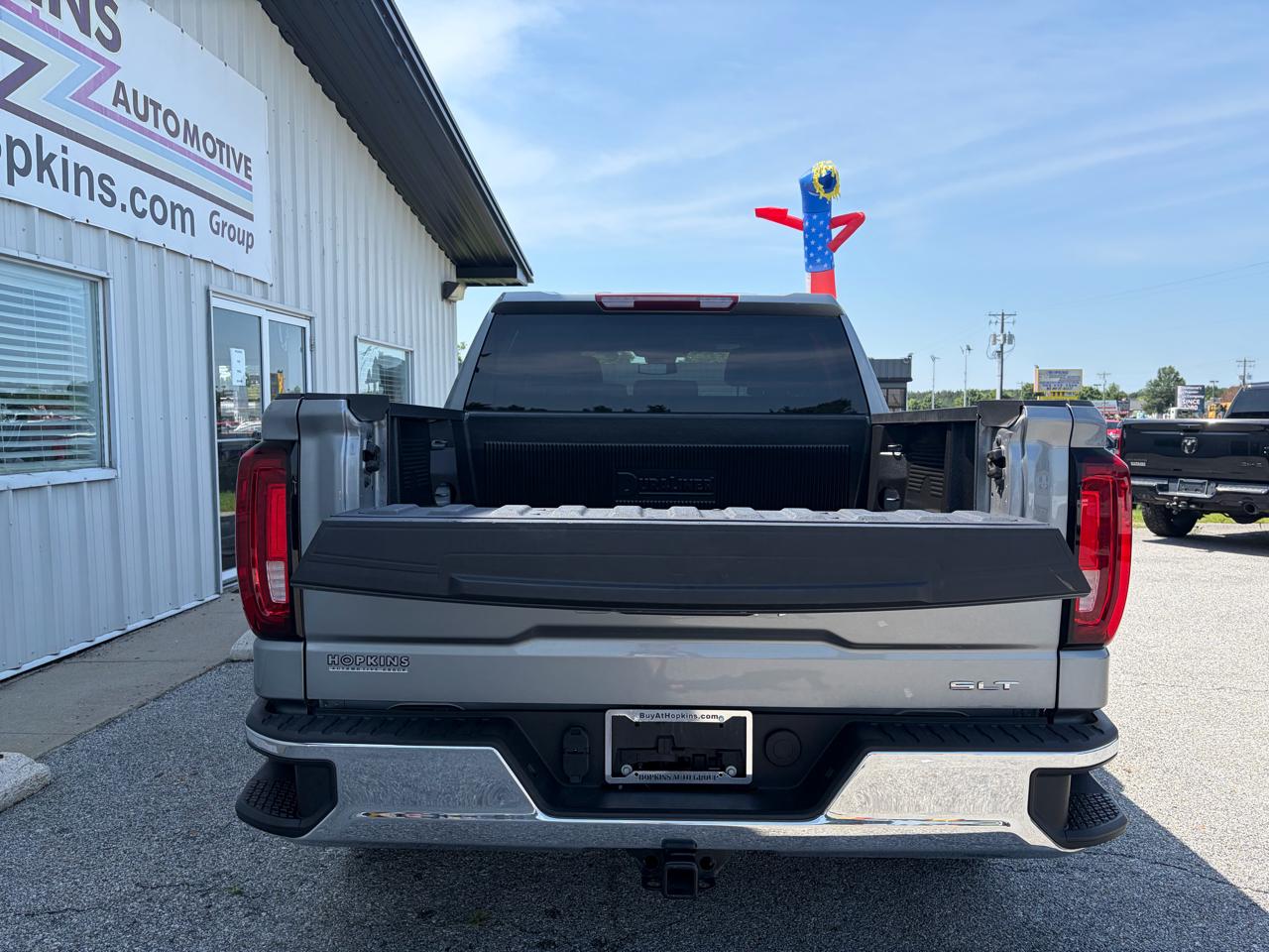 GMC Sierra 1500 4WD Crew Cab 147" SLT 2024
