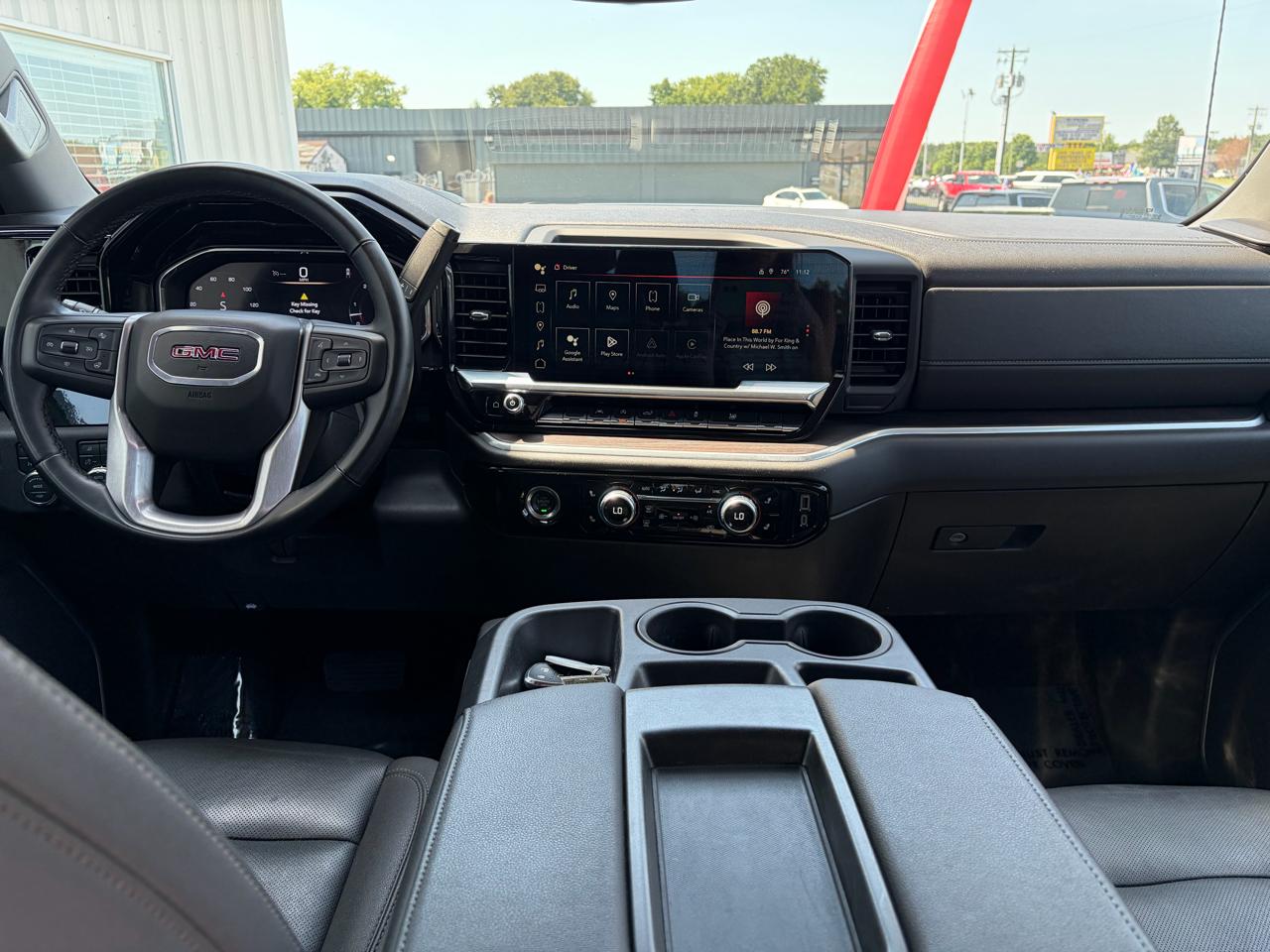 GMC Sierra 1500 4WD Crew Cab 147" SLT 2024