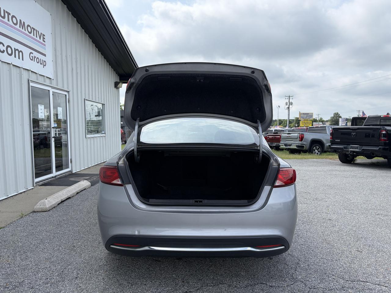 Chrysler 200  2016
