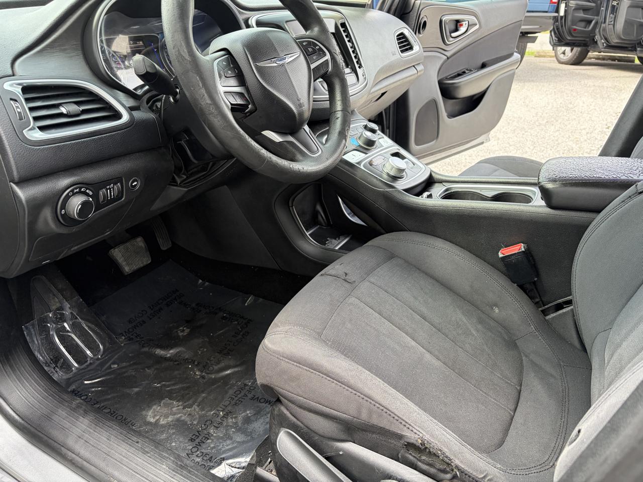Chrysler 200  2016