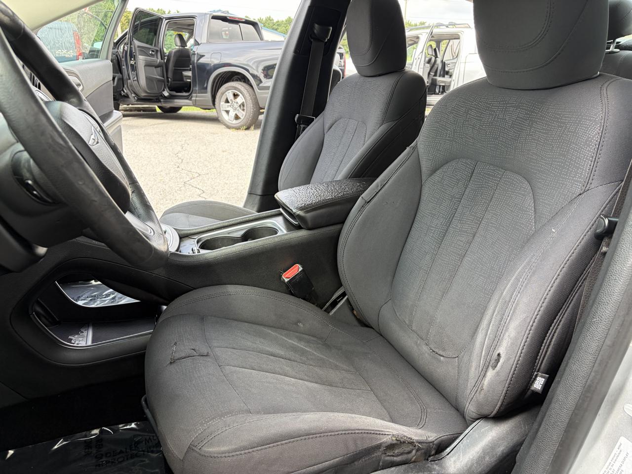 Chrysler 200  2016