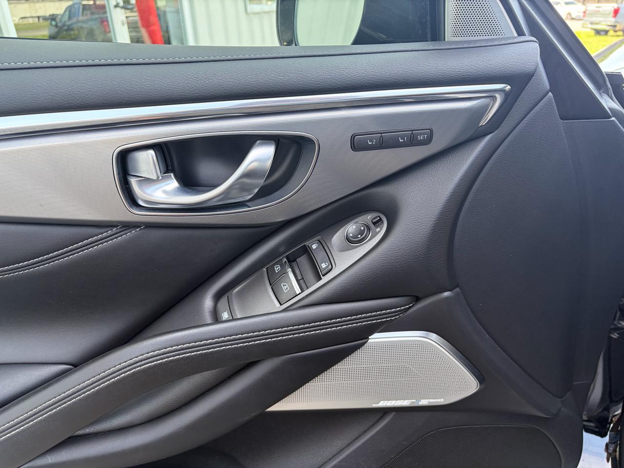 Infiniti Q60 3.0t LUXE AWD 2019