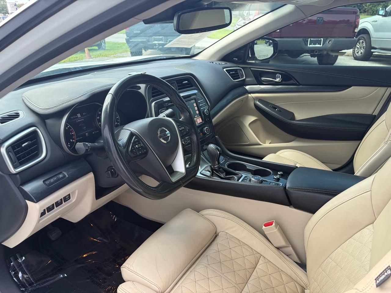 Nissan Maxima  2021