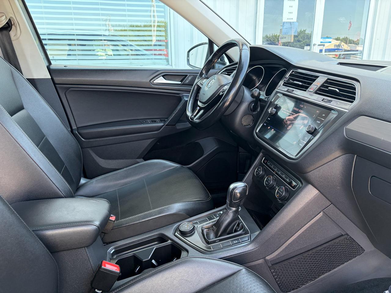 Volkswagen Tiguan 2.0T SEL R-Line Black 4MOTION 2019