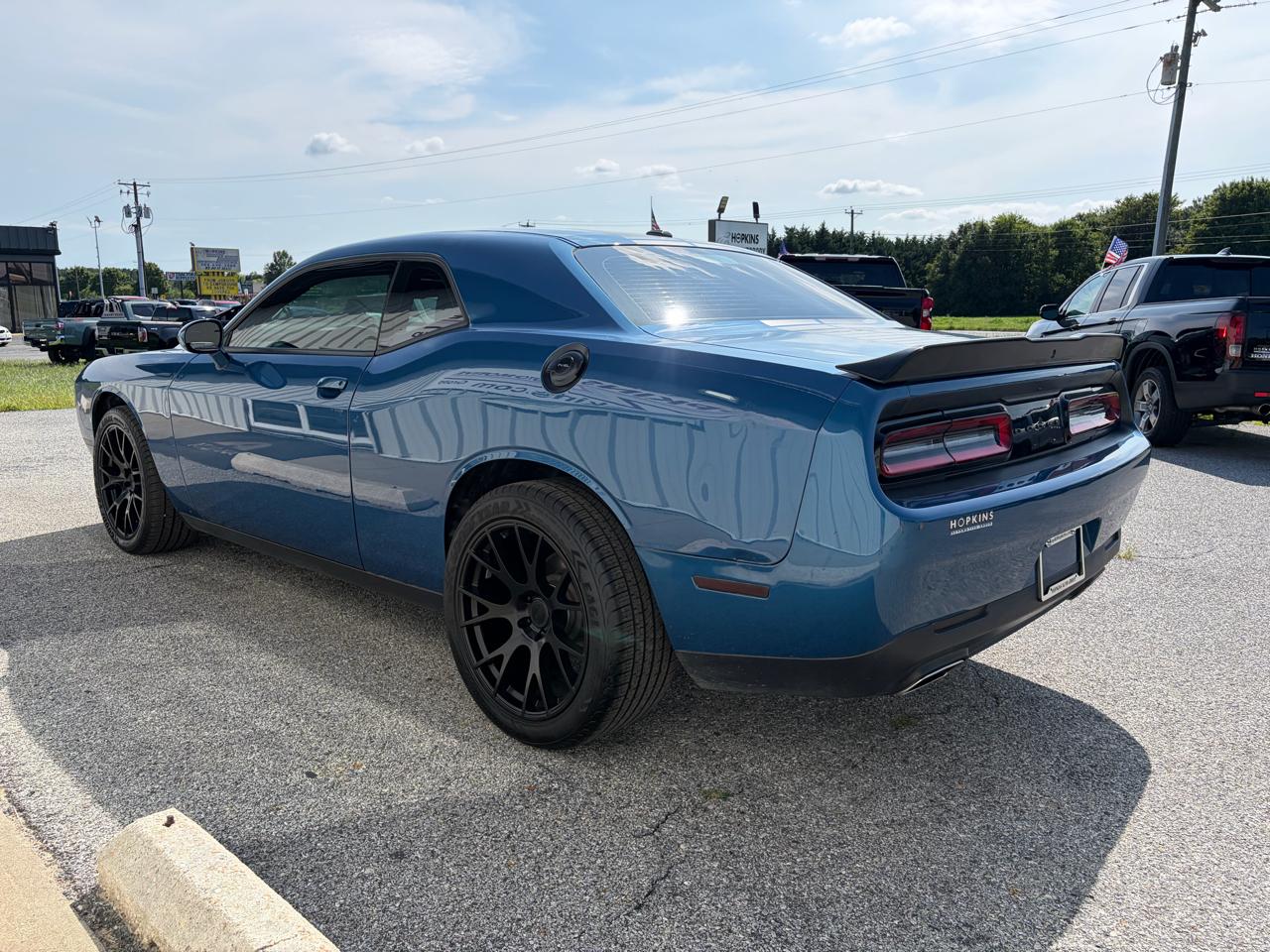 Dodge Challenger SXT RWD 2020