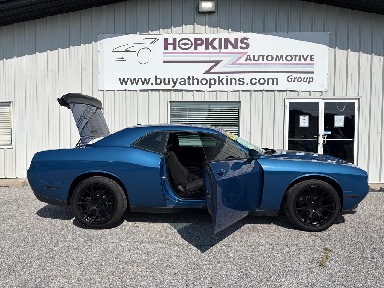 Dodge Challenger SXT RWD 2020