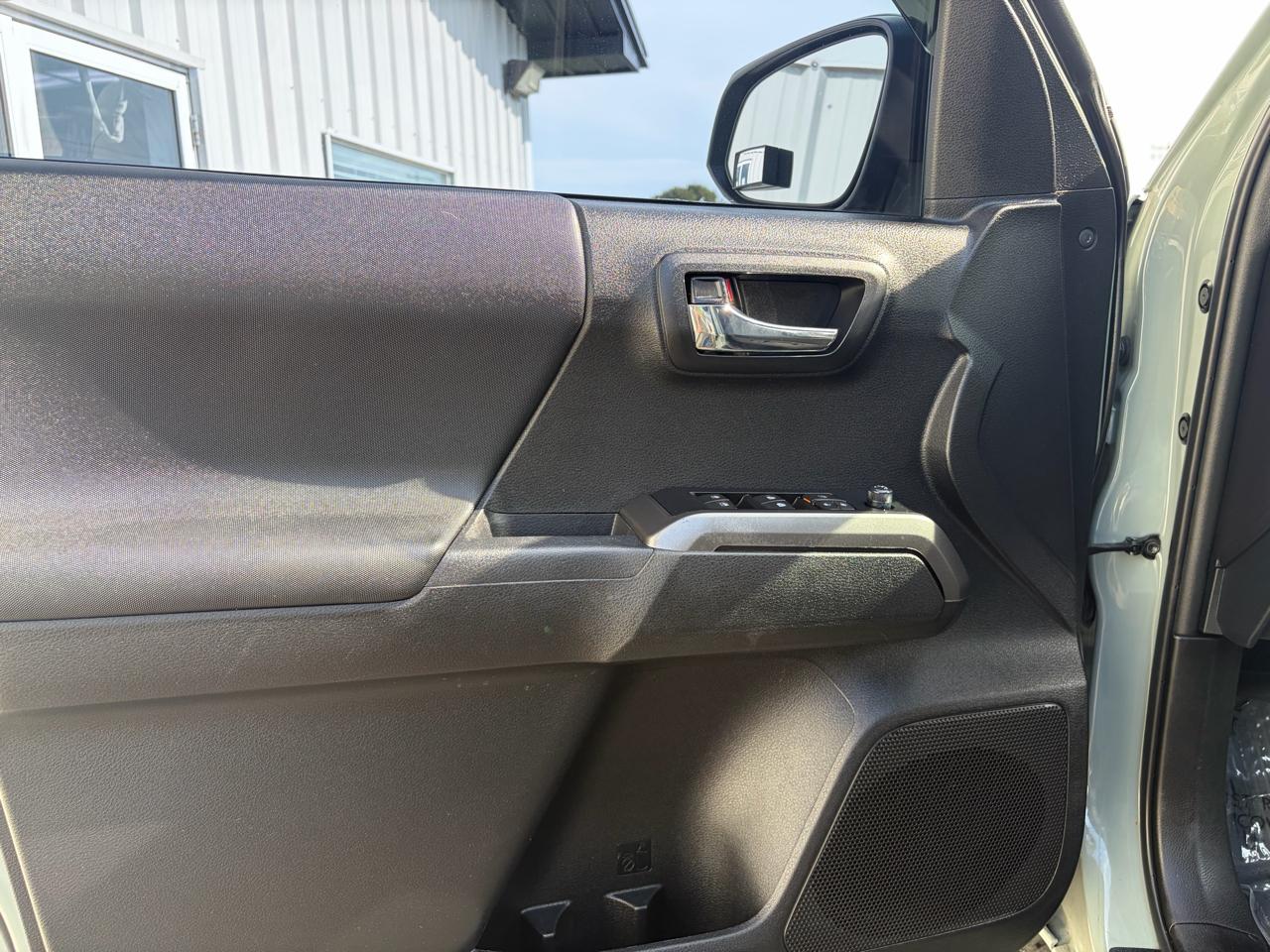 Toyota Tacoma 4WD TRD Off Road Double Cab 6' Bed V6 AT (Natl) 2023