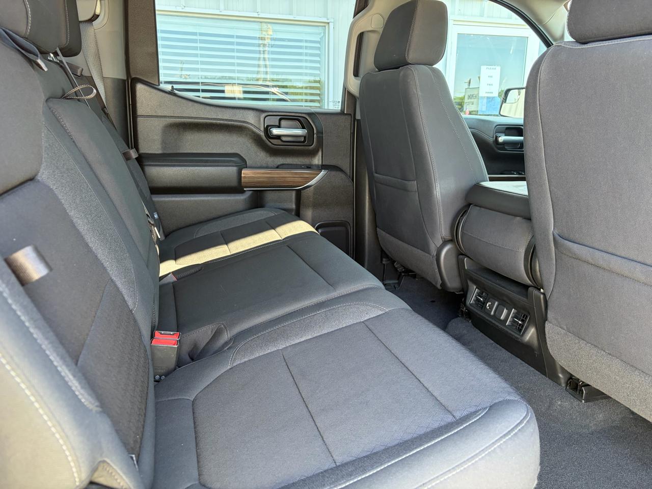 Chevrolet Silverado 1500 4WD Crew Cab 147" RST 2020