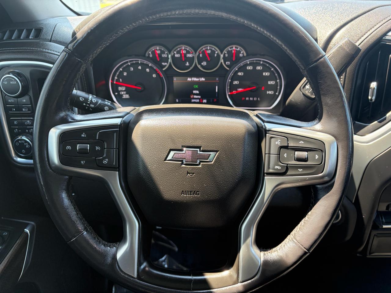 Chevrolet Silverado 1500 4WD Crew Cab 147" RST 2020