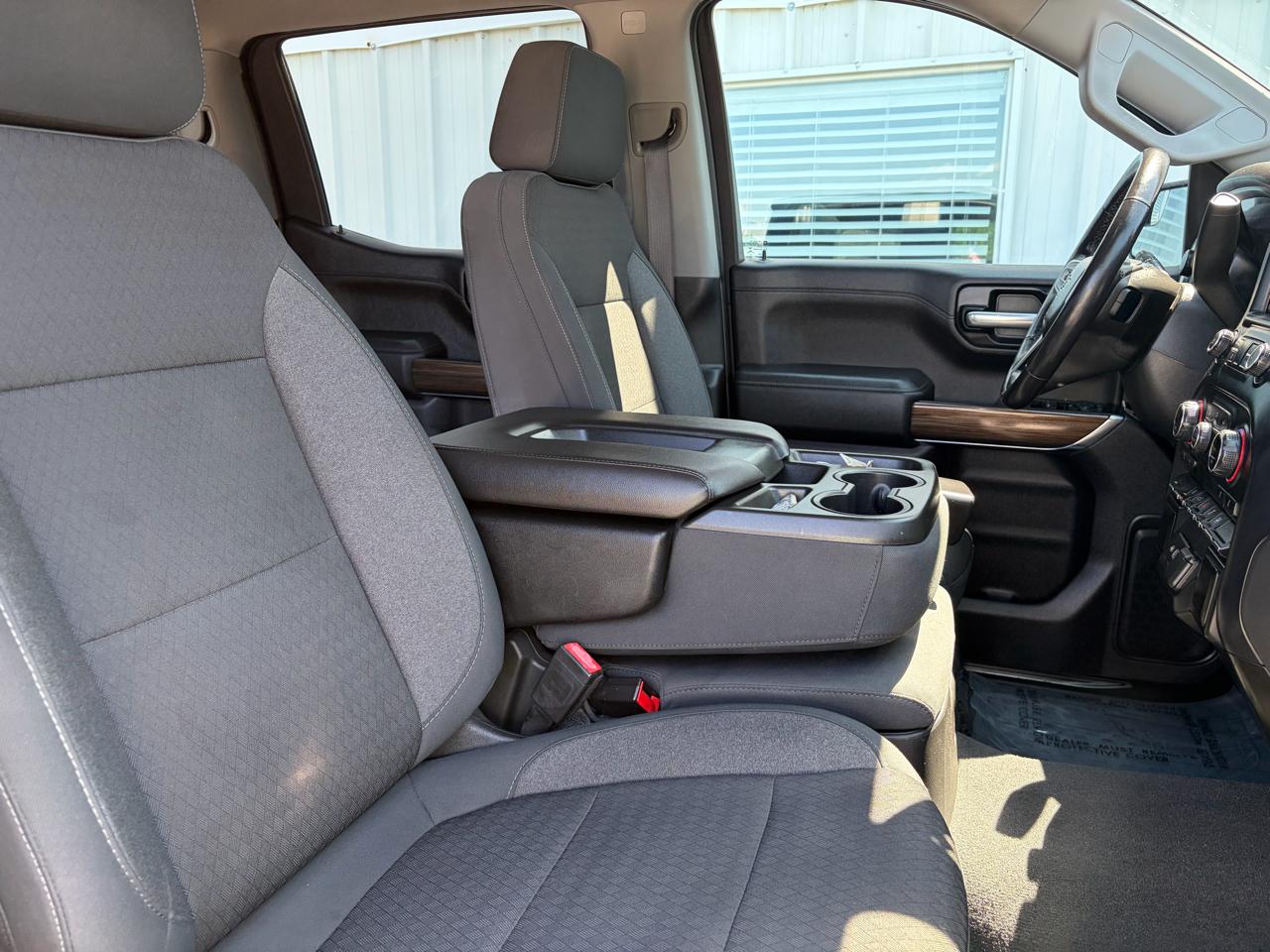 Chevrolet Silverado 1500 4WD Crew Cab 147" RST 2020