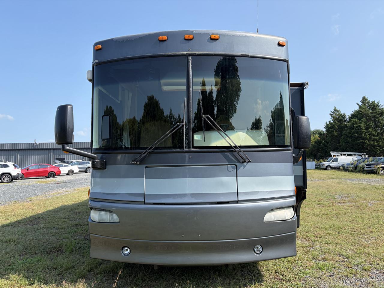 Winnebago Journey  2005