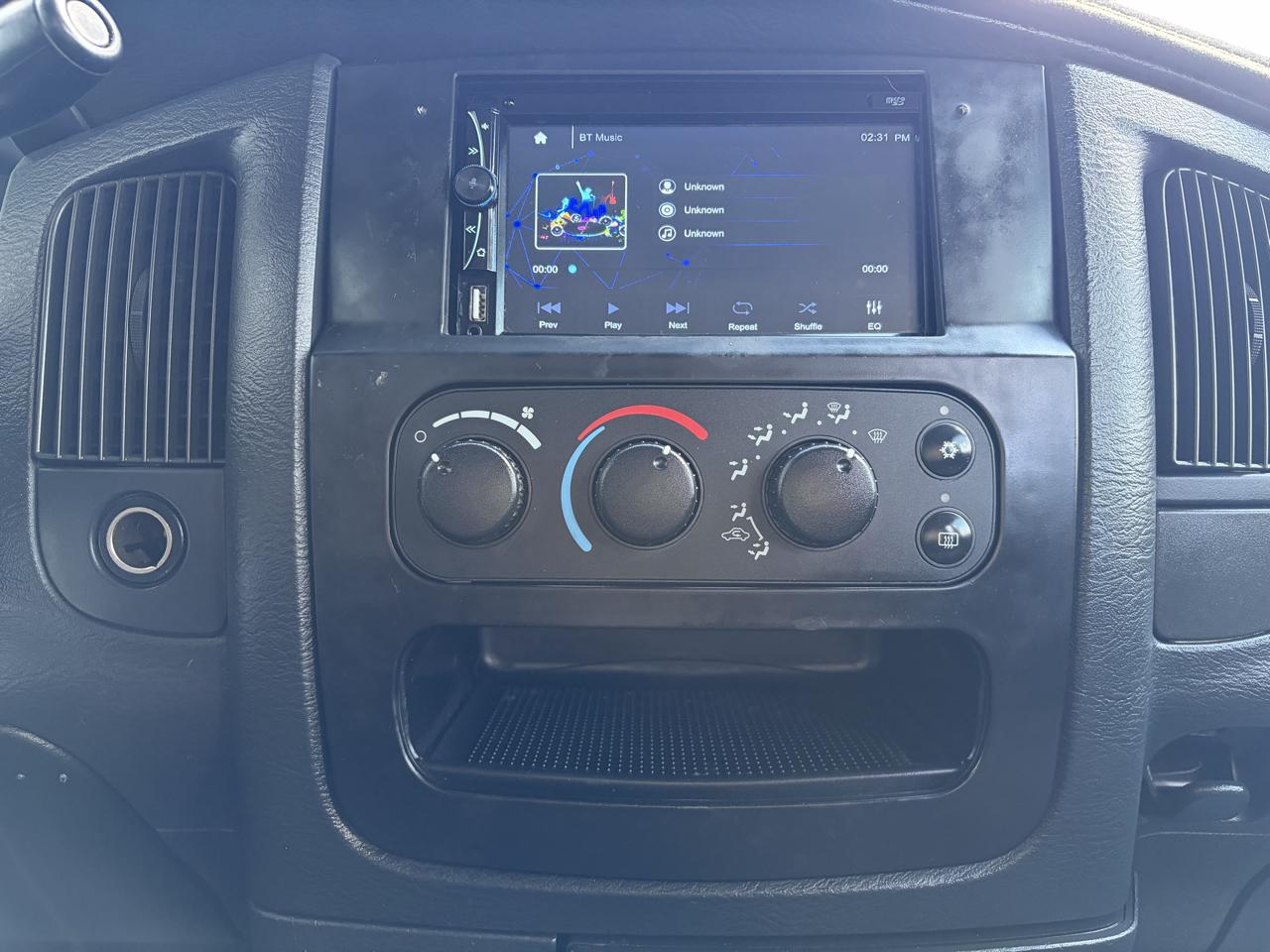 Dodge Ram 2500 4dr Quad Cab 140.5" WB 4WD SLT 2003
