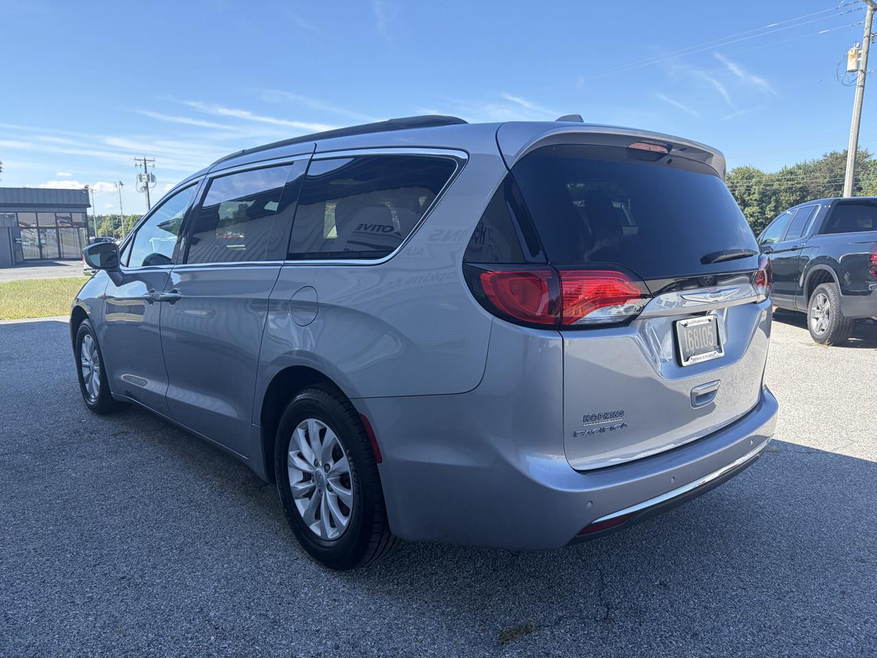 Chrysler Pacifica Touring Plus FWD 2018