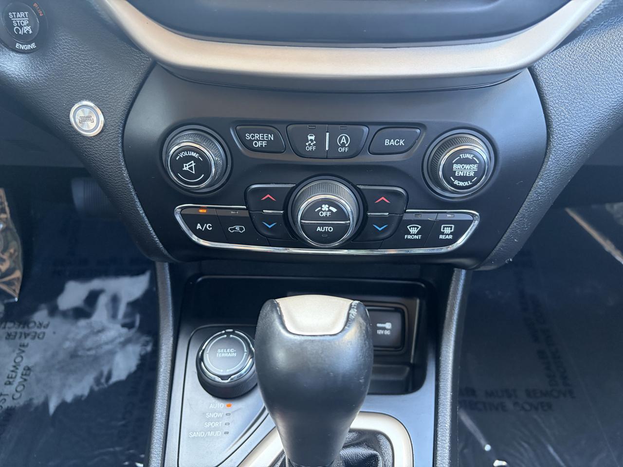 Jeep Cherokee 4WD 4dr Limited 2015
