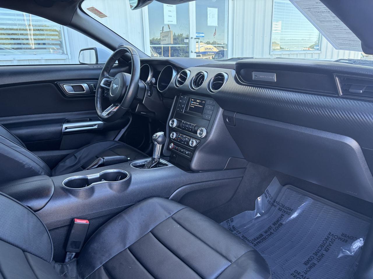 Ford Mustang EcoBoost Fastback 2021