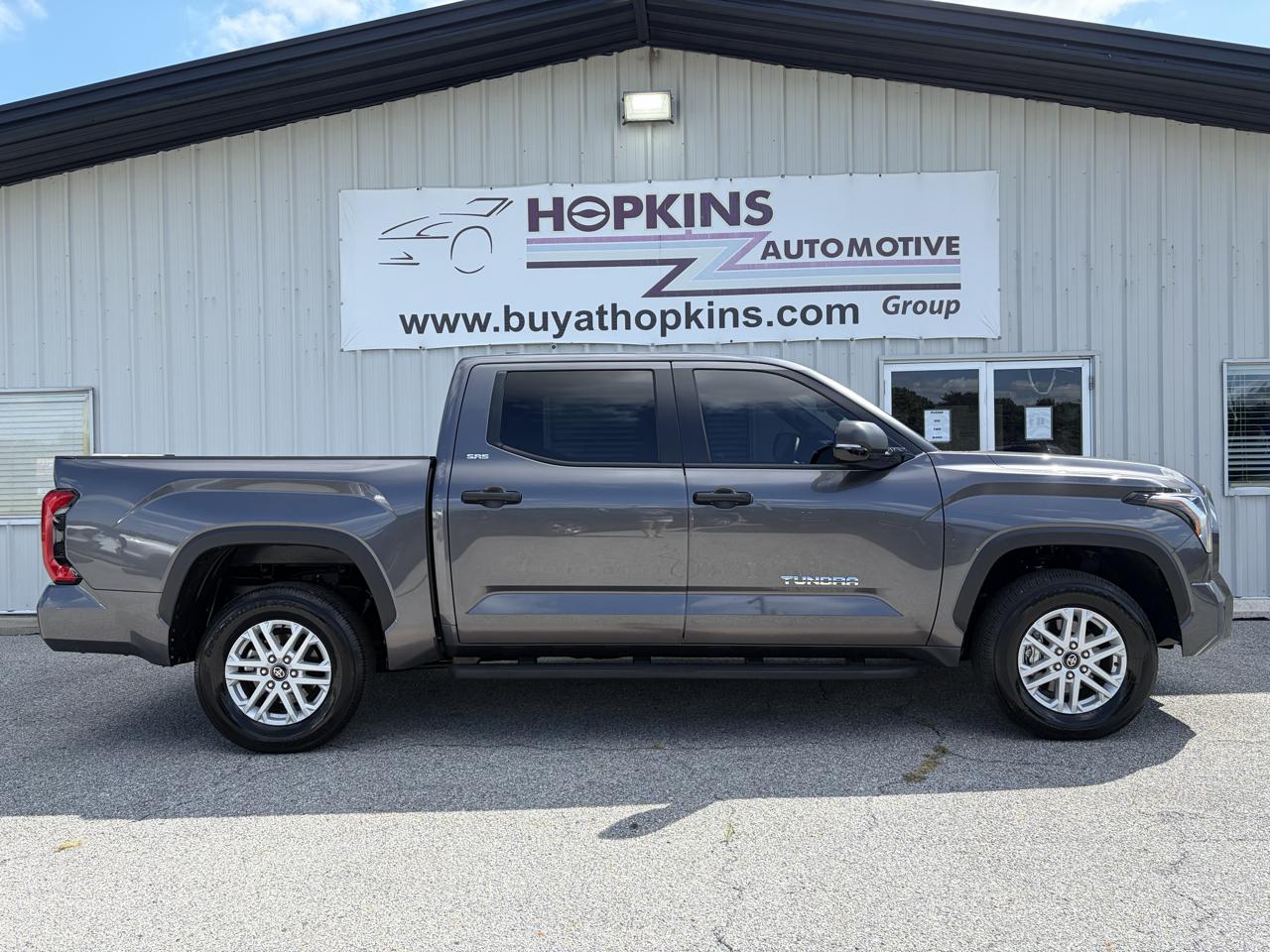 2025 Toyota Tundra 4WD SR5 CrewMax 5.5' Bed (Natl)