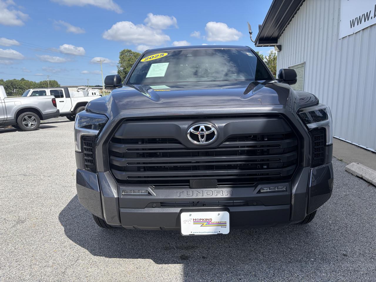 Toyota Tundra 4WD SR5 CrewMax 5.5' Bed (Natl) 2025