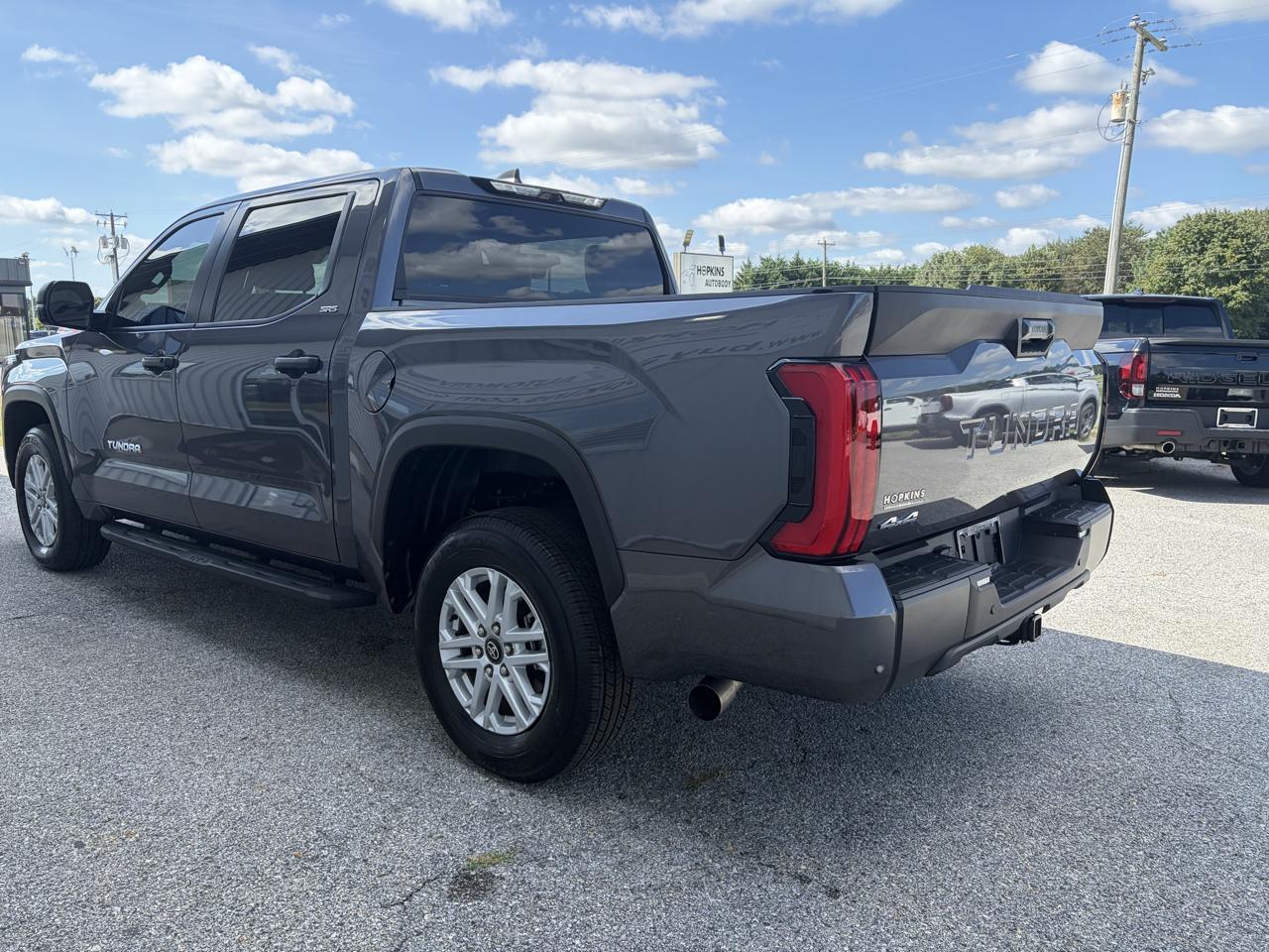 Toyota Tundra 4WD SR5 CrewMax 5.5' Bed (Natl) 2025