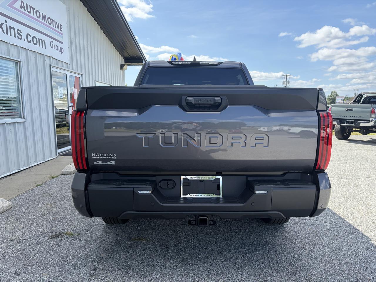 Toyota Tundra 4WD SR5 CrewMax 5.5' Bed (Natl) 2025